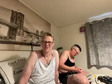 Stripchat Sex Cam of Curvy-Jinx