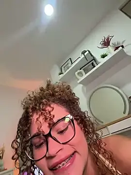 Stripchat Watch Live Sex Cams of Lianh_Benett