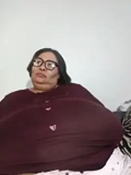 Stripchat Sex Cam of nancy111