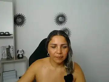 Stripchat Free Live Porn of cum_bigass