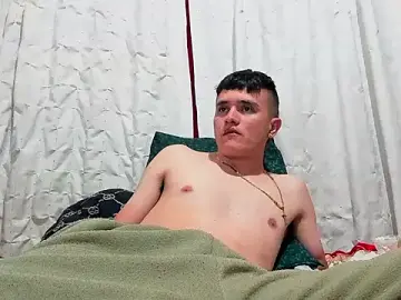 Stripchat Live Sex of davidlatin66