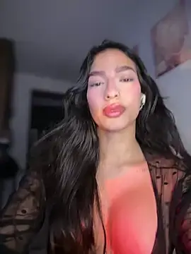 Stripchat Free Live Porn of DulceLenns