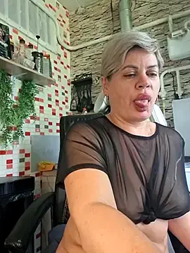 Stripchat Free Porn Cam of murrr-kitty