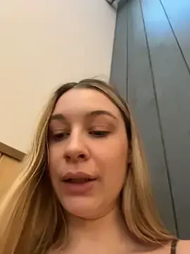 Stripchat Adult Webcam of SashaCatt