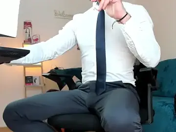 Stripchat Sex Cam of marioslim