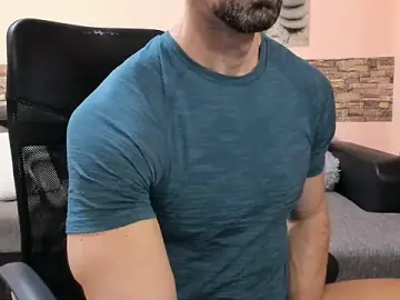 Stripchat Nude Webcam of HotHunkTrainer
