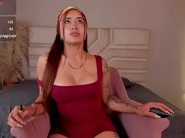 Stripchat Nude Webcam of laila__sub_