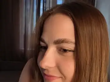 Stripchat Best live sex cam show of CarolannMirjah