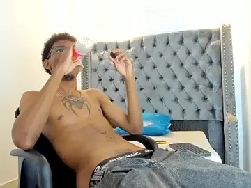 Stripchat Free Live Porn of nero_reyd