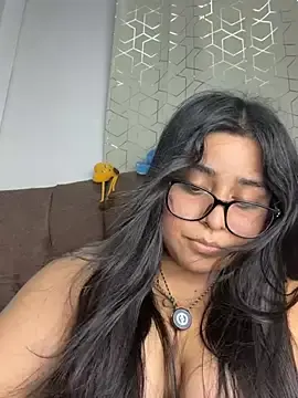 Stripchat Best Webcam of virginbrunette99
