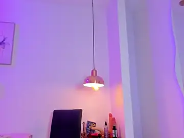 Stripchat Free Porn Cam of Kimberlyy-