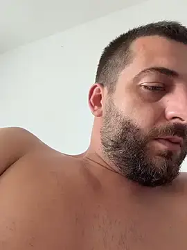 Stripchat Adult Webcam of Pablo_Hornyguy95