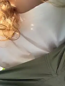 Stripchat Sex Cam of RinaMood