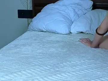 Stripchat Sex Cam of HienSigrist
