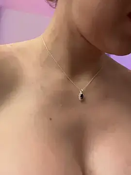 Stripchat Free Porn Cam of Cute-Alice