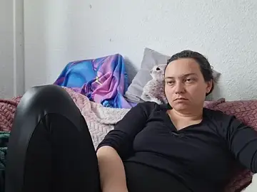 Stripchat Sex Cam of Cyndee_Winter
