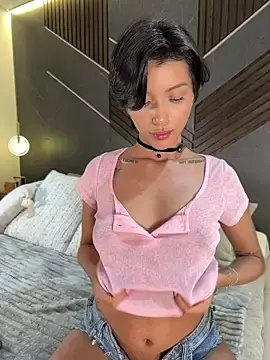 Stripchat Watch Live Sex Cams of evamoretti
