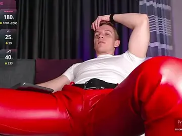 Stripchat Live Sex Cam of S3Xyes