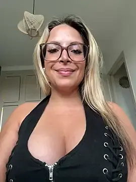 Stripchat Adult Webcam of AnissaHale