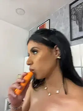 Stripchat Free Live Porn of SusanneGrace