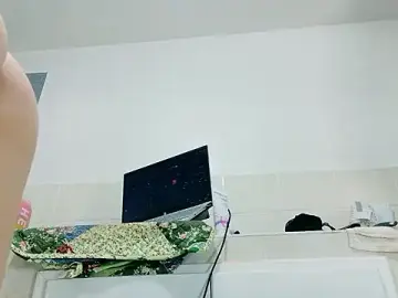 Stripchat Live Porn of __marina__