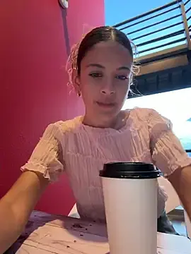 Stripchat Live Sex of alana15