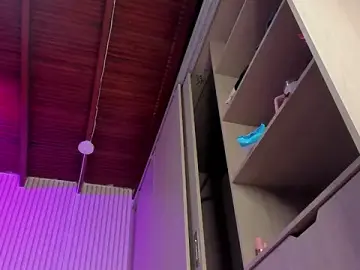 Stripchat Sex Cam of ScarlettDreamss7