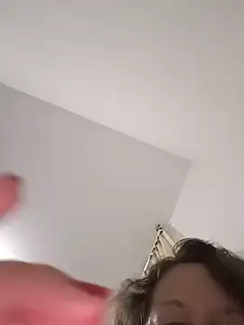 Stripchat Live Sex Cam of Nikki_milf69