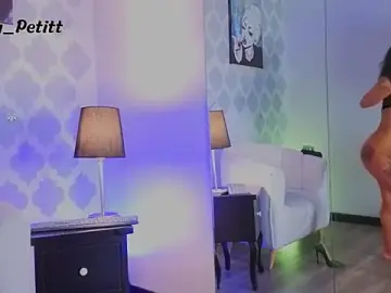 Stripchat Live Sex Cam of GabyPetit