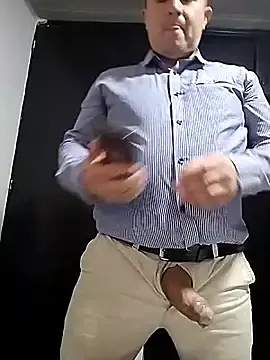 Stripchat Free Live Porn of BigCristh79