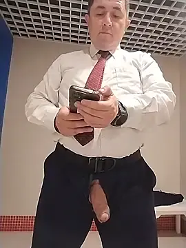 Stripchat Best live sex cam show of BigCristh79