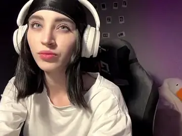 Stripchat Live Sex Cam of NightFoxxx