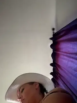 Stripchat Live Sex of lovely_beast