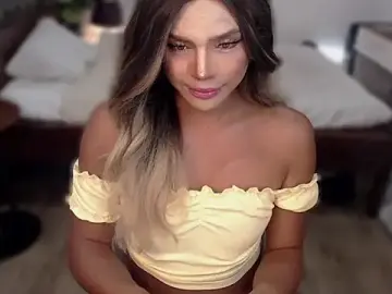 Stripchat Free Porn Cam of liaa_lurrecams