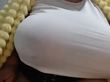 Stripchat Free Live Porn of ShortShaly