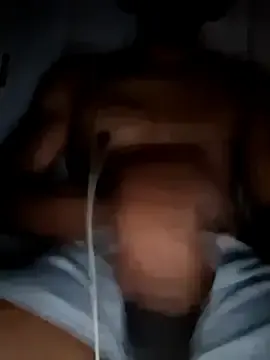 Stripchat Live Sex Cam of bigboytoy912