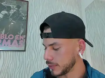 Stripchat Sex Cam of dylan_jacobx