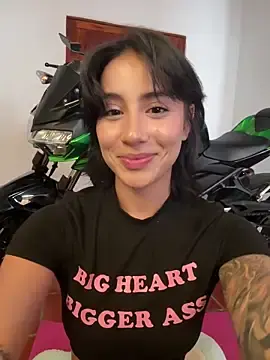 Stripchat Live Sex Cam of Ale_Lewis