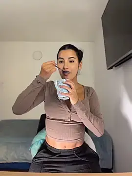 Stripchat Adult Webcam of Kimm_khalifa
