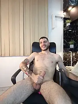 Stripchat Sex Cam of Rafael_Mendezz