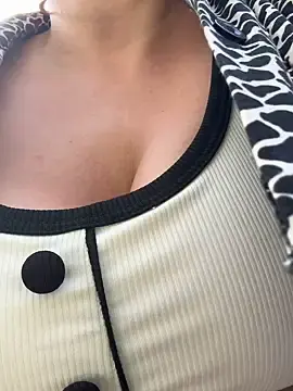 Stripchat Free Live Porn of MooonReal