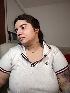 Stripchat Free Porn Cam of horny_roomiess