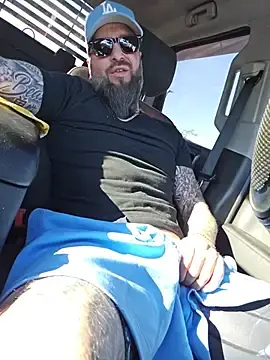 Stripchat Adult Webcam of Beardedtattood