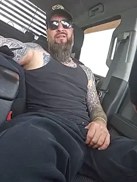 Stripchat Live Sex of Beardedtattood