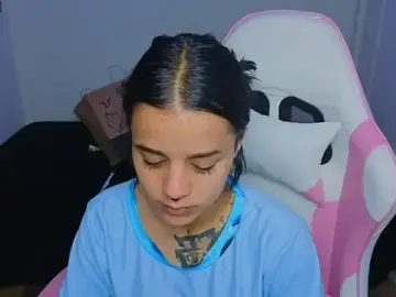 Stripchat Free Live Porn of Nicole_Foxx_