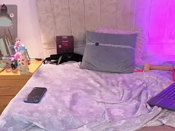 Stripchat Live Sex of Emily_hall19