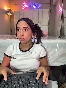 Stripchat Watch Live Sex Cams of MiaCamille_