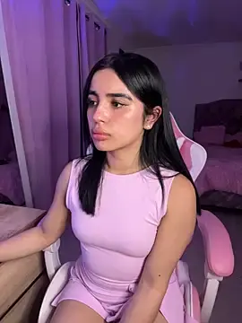 Stripchat Free Porn Cam of Emily-14