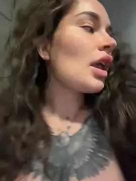 Stripchat Free Live Porn of TattooGirlAlia