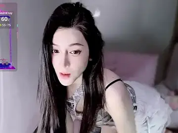 Stripchat Nude Webcam of LILI7-LI
